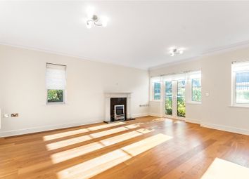 Thumbnail Flat to rent in North Park, Chalfont St. Peter, Gerrards Cross