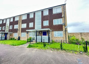 Thumbnail Flat to rent in Linden Close, Dunstable, Bedfordshire
