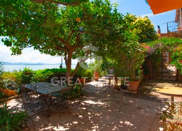 Thumbnail 4 bed duplex for sale in Passignano Sul Trasimeno, Perugia, Umbria