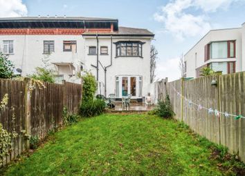 2 bed flat for sale in Broom Road, Teddington TW11