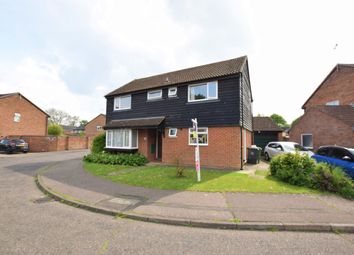 4 Bedrooms Detached house for sale in Skiddaw Close, Great Notley, Braintree CM77