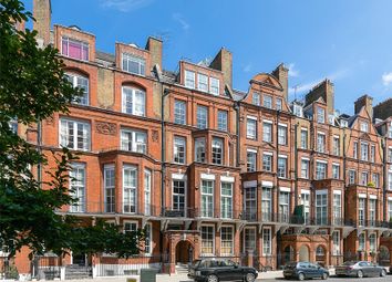 2 Bedrooms Flat for sale in Pont Street, Chelsea, London SW1X