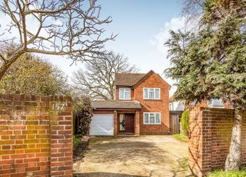 4 Bedrooms Detached house for sale in Church Road, Reading RG6