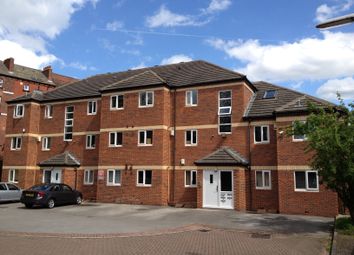 Thumbnail 3 bed flat to rent in Delph Lane, Hyde Park, Leeds