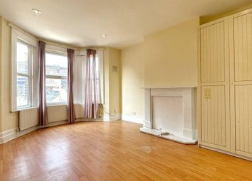 Thumbnail Flat to rent in London