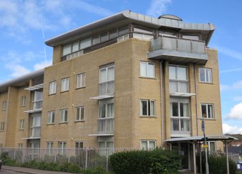 3 Bedrooms Flat for sale in Claremont Road, Seaford BN25