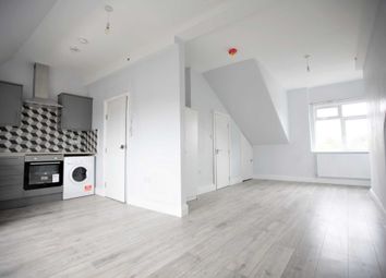 Thumbnail Studio to rent in Green Lanes, Palmers Green