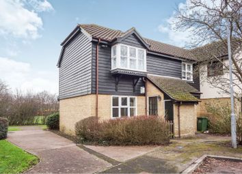 2 Bedrooms Maisonette for sale in Abbots Court, Basildon SS15