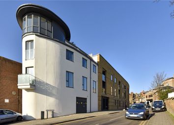 Thumbnail Flat to rent in Centric, Acre Passage, Windsor, Berkshire