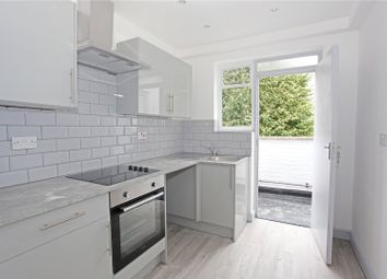 3 Bedrooms Flat to rent in Grosvenor Court, Brewstar Road, Leyton, London E10