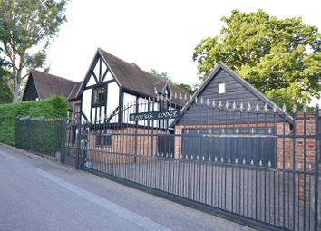 Thumbnail Detached house for sale in Hedgerow Lane, Arkley, Hertfordshire