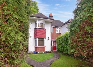 3 Bedrooms Semi-detached house for sale in Oak Close, Sutton, Surrey SM1