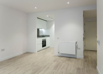 1 Bedrooms Flat to rent in Pressing Lane, Hayes UB3