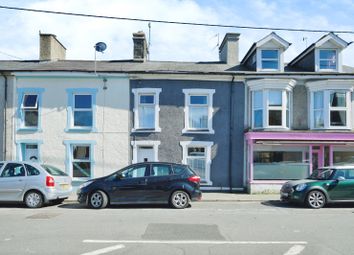 Property listing in Porthmadog, Gwynedd