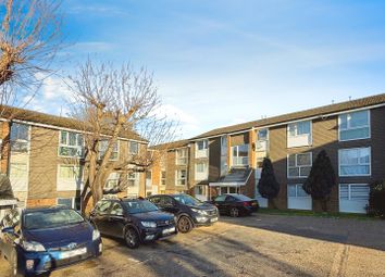 Thumbnail 2 bed flat to rent in Cuffley Court, Woodhall Farm, Hemel Hempstead