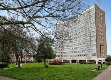 Southend on Sea - 2 bed flat for sale
