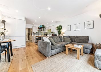 Thumbnail Flat for sale in Fontenoy Road, London