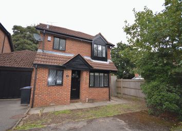 3 Bedrooms Detached house to rent in Bell Close, Beaconsfield HP9