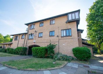 2 Bedrooms Flat for sale in Eastgate Close, Thamesmead, London SE28