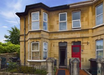 Thumbnail 1 bed flat to rent in Victoria Road, Bath
