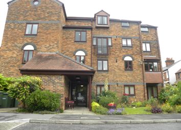 Thumbnail 2 bed flat for sale in Belmont Hill, St. Albans, Herts.