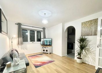 Thumbnail Flat to rent in Glenville Grove, London