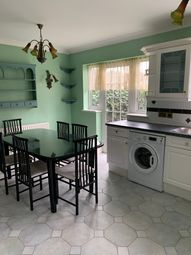 4 Bedroom End terrace house for rent