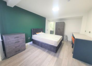 Thumbnail Room to rent in Twyford Abbey Road, Hanger Lane, London