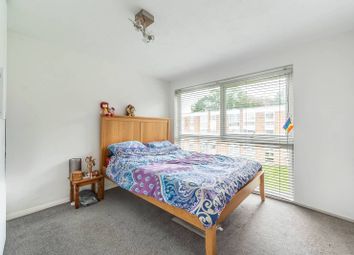 Thumbnail 2 bed flat to rent in Claybury, Bushey