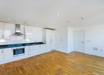 Thumbnail Flat to rent in 13 Zenith Close, Barnet