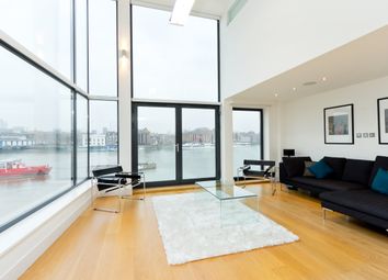 Thumbnail Town house to rent in King Stairs Close, London