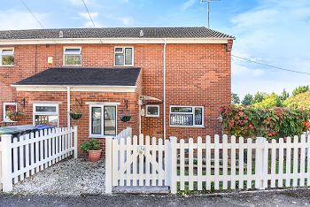 3 Bedroom End terrace house for sale