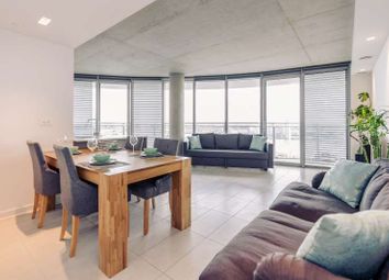 3 Bedrooms Flat to rent in Hoola Building, London E16