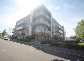 1 Bedrooms Flat for sale in Ashflower Drive, Romford RM3
