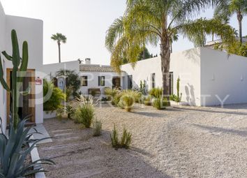 Thumbnail Villa for sale in Guadalmina Alta, San Pedro De Alcantara, Malaga