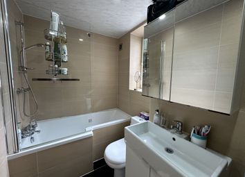 Thumbnail Flat to rent in George Row, London