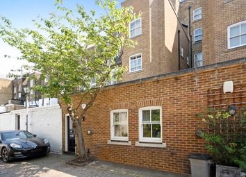 Thumbnail 3 bed flat to rent in Queens Gate Mews, London