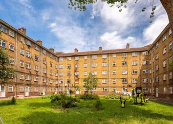 Thumbnail 3 bedroom flat for sale in Congreve Street, Elephant And Castle, London