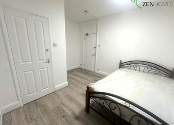 Thumbnail Room to rent in Cyprus Road, London