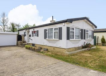 Thumbnail 2 bed mobile/park home for sale in Warfield, Berkshire