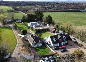 Thumbnail 2 bed bungalow for sale in Tarbay Lane, Oakley Green, Windsor