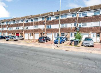 Thumbnail Flat to rent in Washington Avenue, Hemel Hempstead, Hertfordshire