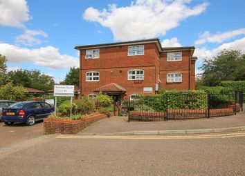 Thumbnail 2 bed flat for sale in Croft Road, Aylesbury