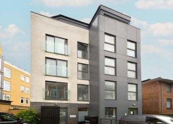 Thumbnail Flat to rent in Richmond Road, London Fields