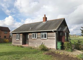 2 Bedrooms Bungalow for sale in Cedar Lodge, Moors Farm, Spenny Lane, Marden, Tonbridge, Kent TN12