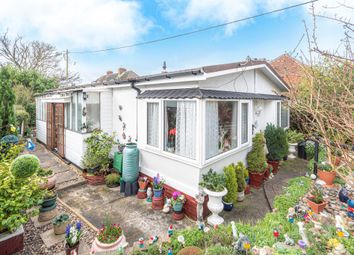 2 bed mobile/park home for sale in Warren Park, Boxhill Road, Tadworth KT20