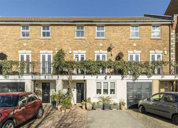 Thumbnail Terraced house for sale in Barlow Drive, London