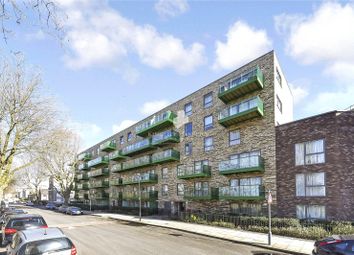 1 Bedrooms Flat for sale in Spring Apartments, 26 Stebondale Street, London E14