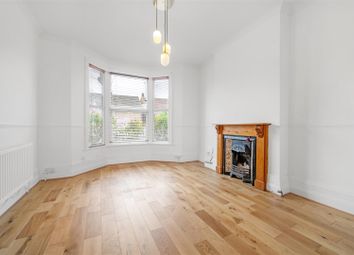 Thumbnail 3 bedroom flat to rent in Hurstbourne Road, Forest Hill