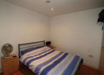 2 Bedrooms Flat to rent in Chapel Street, Salford M3